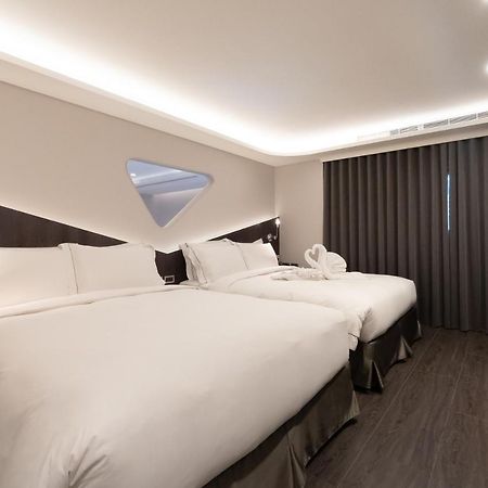 Starhaus Hotel Kaohsiung Exterior photo